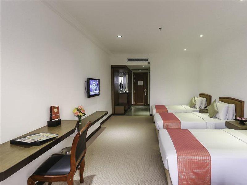 Angkor Howard Hotel Siem Reap Exterior photo