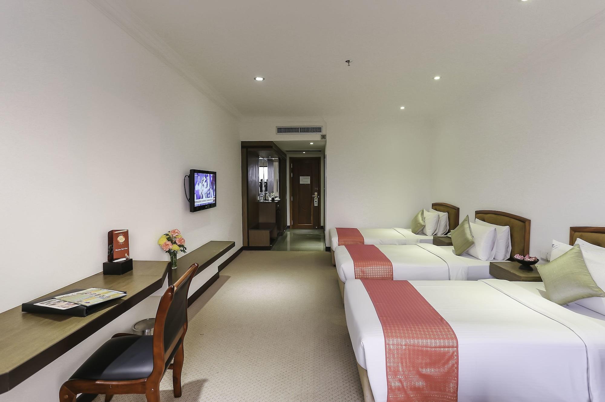 Angkor Howard Hotel Siem Reap Exterior photo