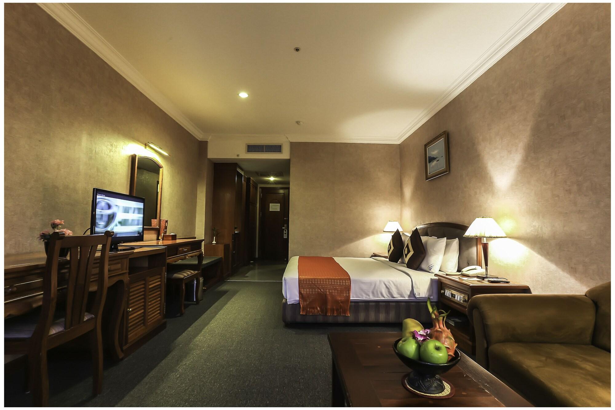 Angkor Howard Hotel Siem Reap Exterior photo