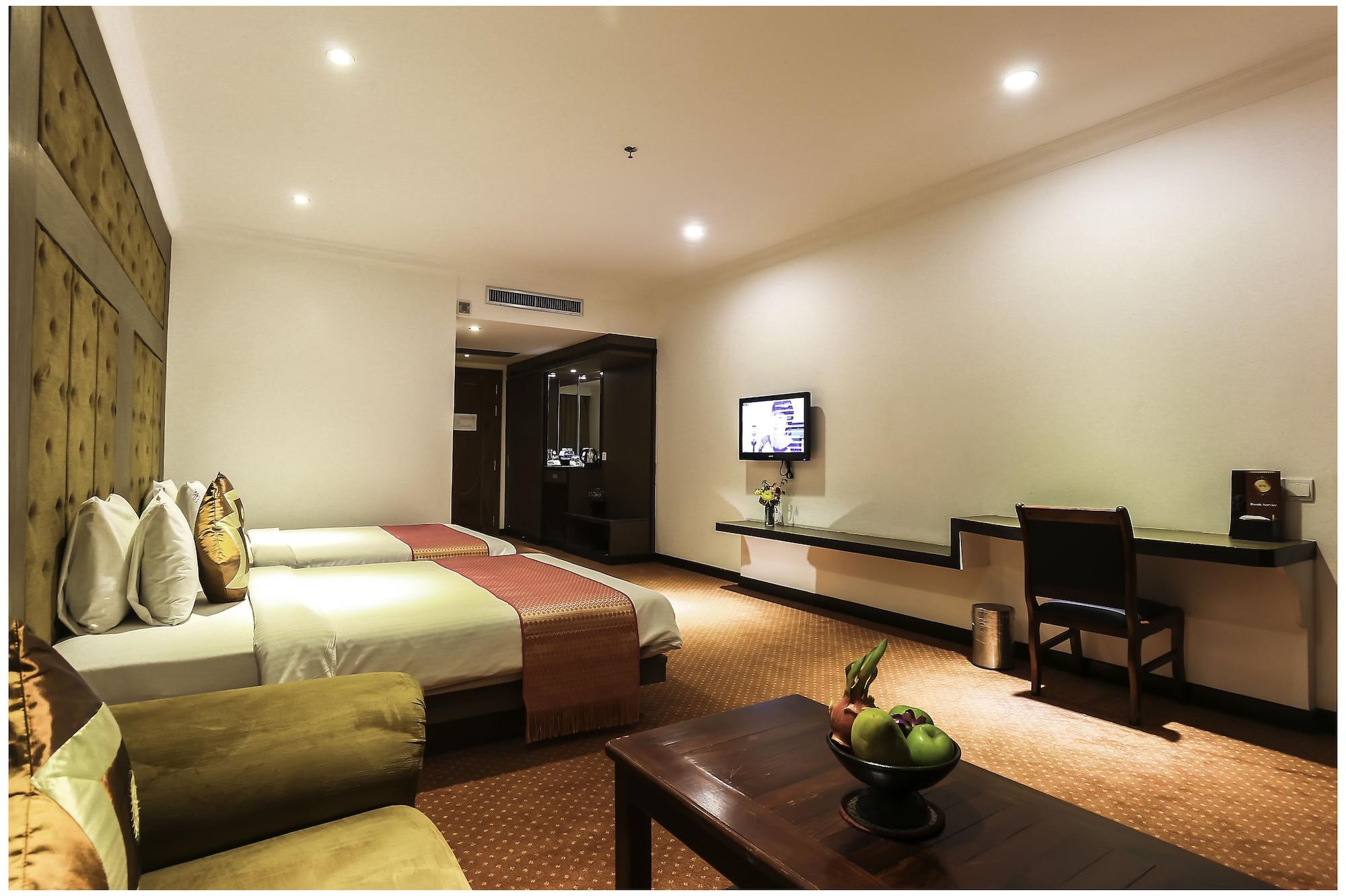 Angkor Howard Hotel Siem Reap Exterior photo