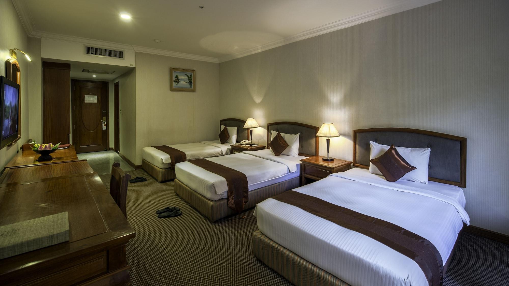 Angkor Howard Hotel Siem Reap Exterior photo