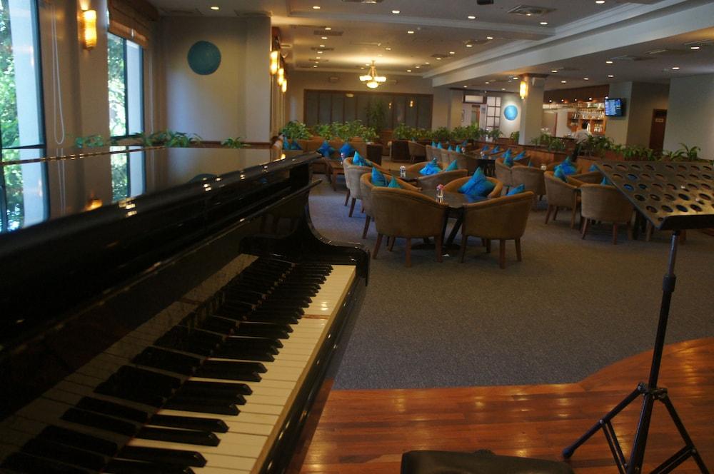 Angkor Howard Hotel Siem Reap Exterior photo