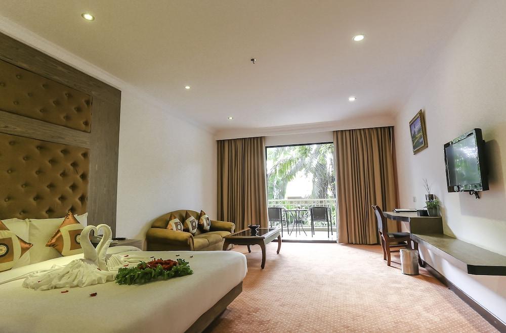 Angkor Howard Hotel Siem Reap Exterior photo