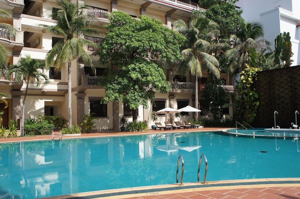Angkor Howard Hotel Siem Reap Exterior photo