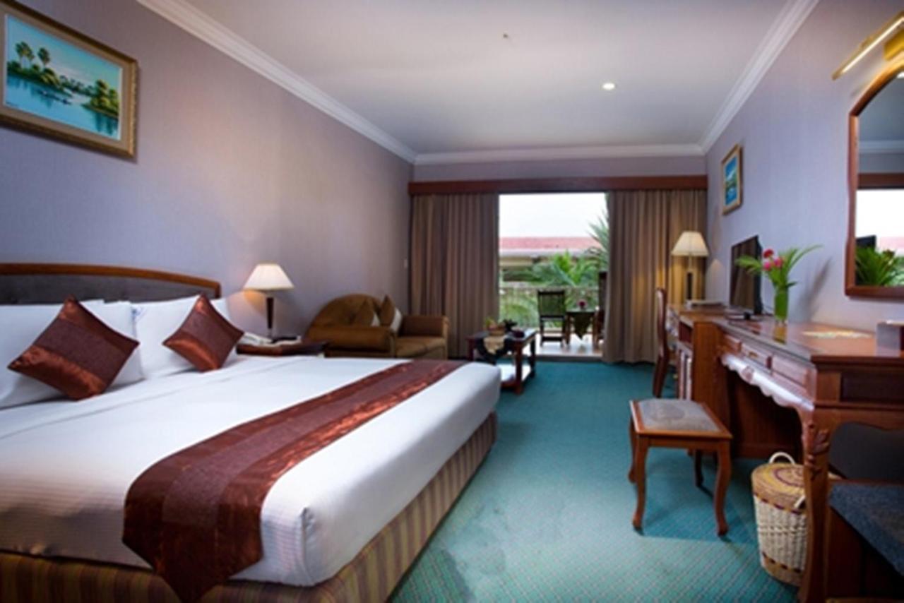 Angkor Howard Hotel Siem Reap Exterior photo
